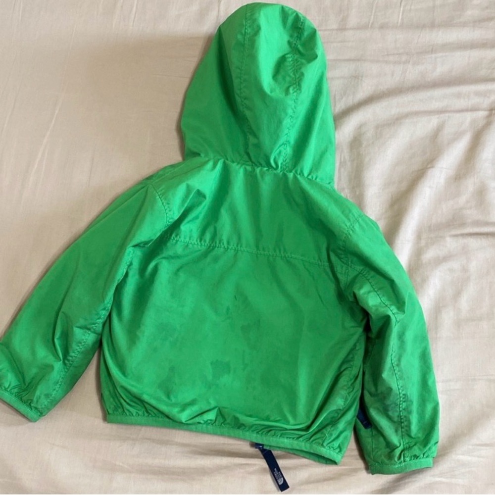 Patagonia and North Face Cozy Bundle, Reversible Jacket and Quilted Joggers - Picture 10 of 15